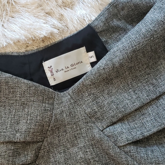 💎Elegant 💎  Off shoulder grey crop top - Picture 3 of 4